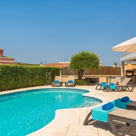 Gris 4 Bedroom Villa, Cala'n Forcat