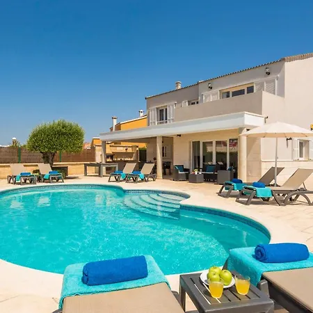 Gris 4 Bedroom Villa, Cala'n Forcat Villa