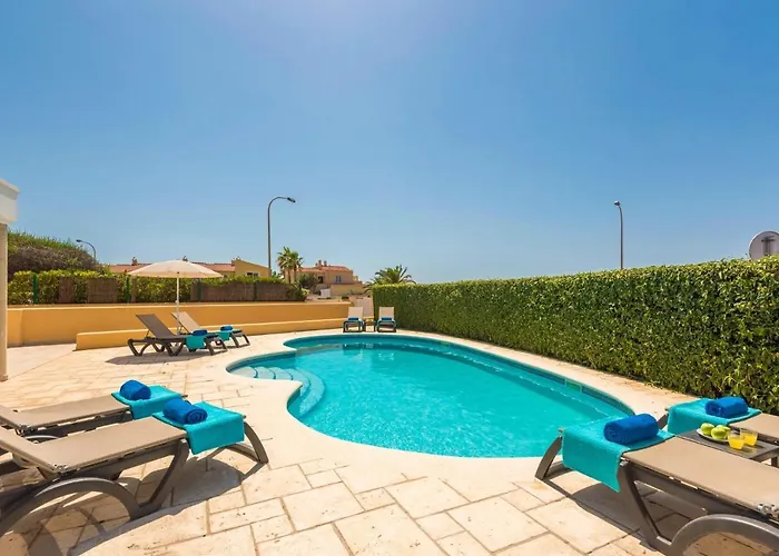 Gris 4 Bedroom Villa, Cala'n Forcat