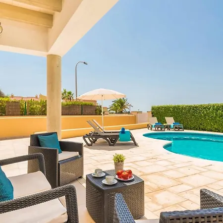 Gris 4 Bedroom Villa, Cala'n Forcat